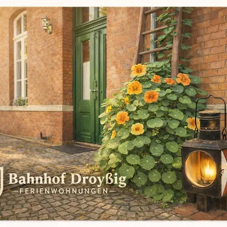 Bahnhof - übernachten Im Denkmal * Droyssig