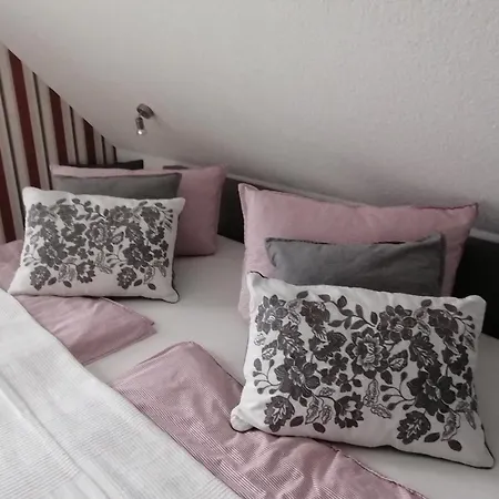 Apartman Bahnhof - Uebernachten Im Denkmal Droyßig
