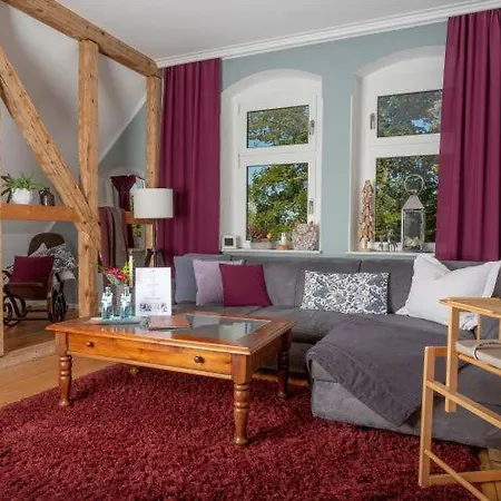 Bahnhof - Uebernachten Im Denkmal شقة Droyssig