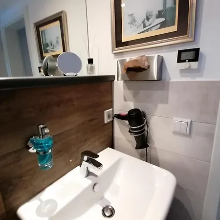 Apartman Bahnhof - Uebernachten Im Denkmal Droyßig