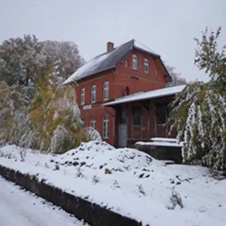 公寓 Bahnhof - Uebernachten Im Denkmal Droyssig