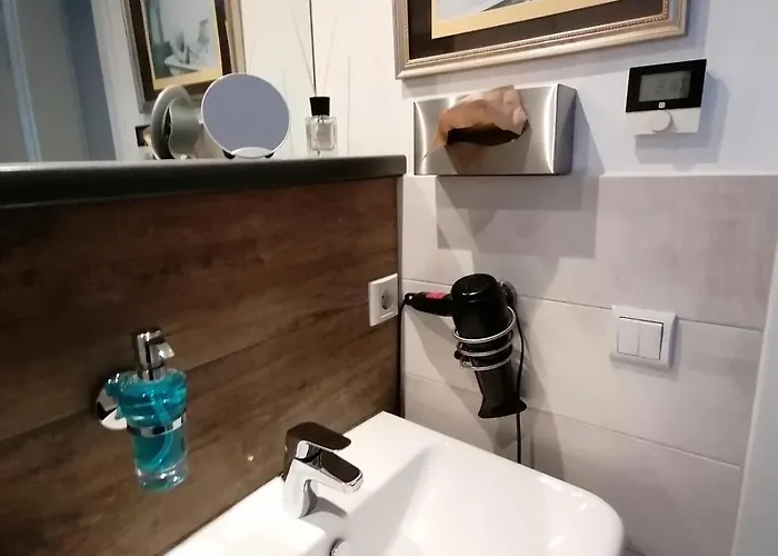 Apartamento Bahnhof - Uebernachten Im Denkmal Droyssig